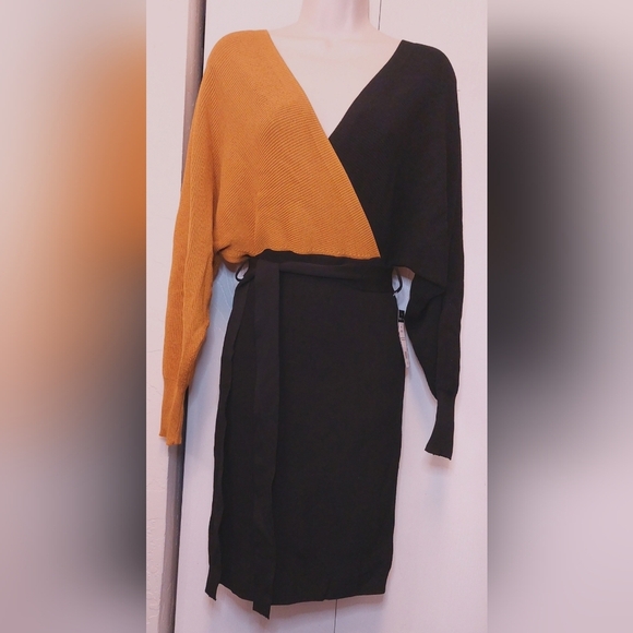 BCBG Paris Women's Surplice Bodycon Mini Sweater Dress NWT Size Medium Chic Glam - Picture 7 of 13